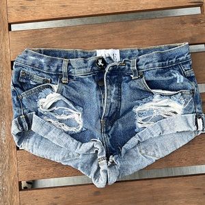 One teaspoon dark wash bandits. Size 26.